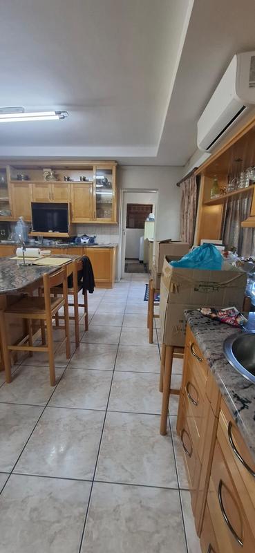 6 Bedroom Property for Sale in Cravenby Western Cape